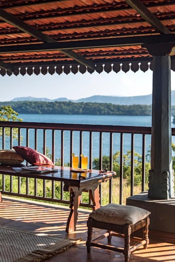 Saffronstays Anantham, Kamshet - Pet-Friendly Lakefront Villa With A Huge Verandah Nethersole Dam Екстер'єр фото